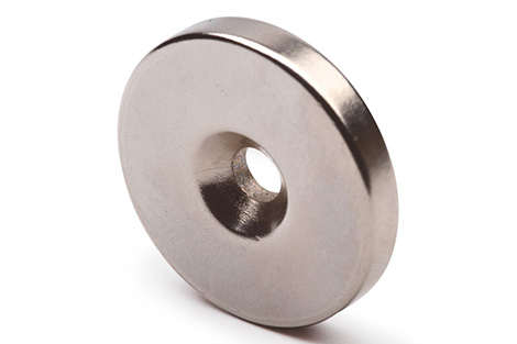 Неодимовый магнит диск 30х5 мм с зенковкой.JPG