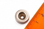 Неодимовый магнит диск 15х4.5 мм с зенковкой 2.5/8 мм