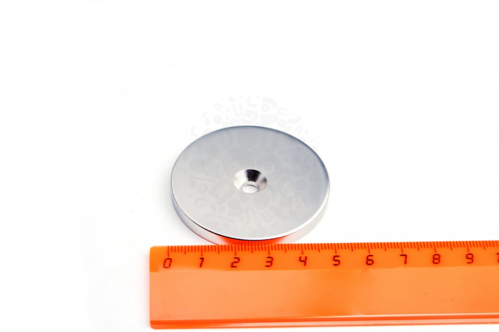 Неодимовый магнит диск 50х5 мм с зенковкой 5/10 мм в Перми
